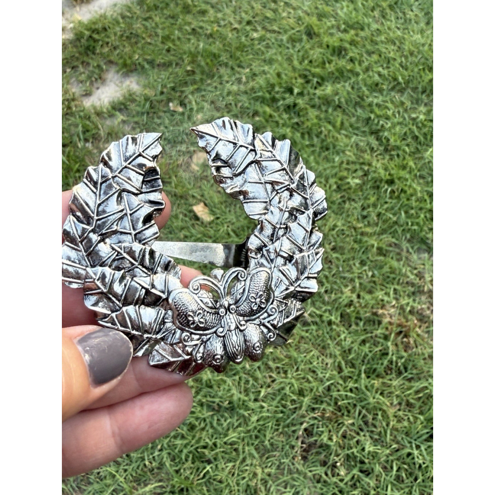 VTG Silver Tone Neiman Marcus, Sylvia Dahl Signed Butterfly Laurel Scarf Clip